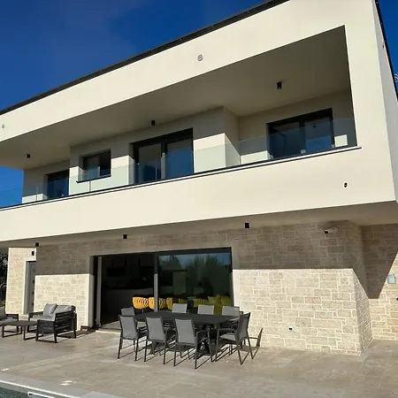 Mila Villa Tar-Vabriga